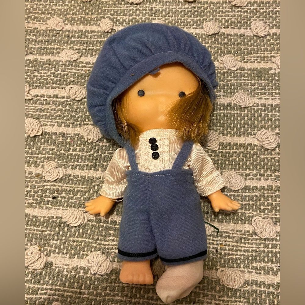 VINTAGE MADELAINE DOLL g03